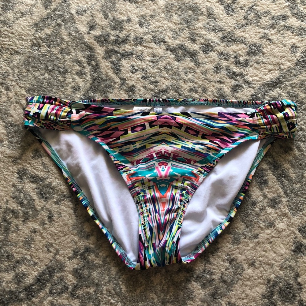 Kenneth Cole swimsuit bottoms